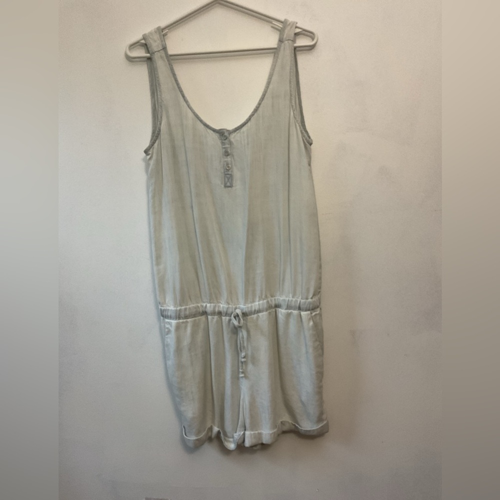 NWOT..CLOTHE AND STONE ROMPER.  SIZE LARGE